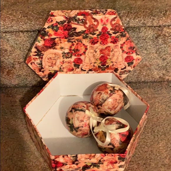 Holiday Ornaments with matching storage box - Picture 2 of 7